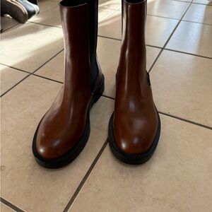 Zara Brown Leather Chelsea Boots
